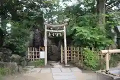 越ヶ谷久伊豆神社の庭園