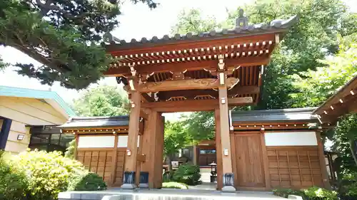 宝泉寺の山門