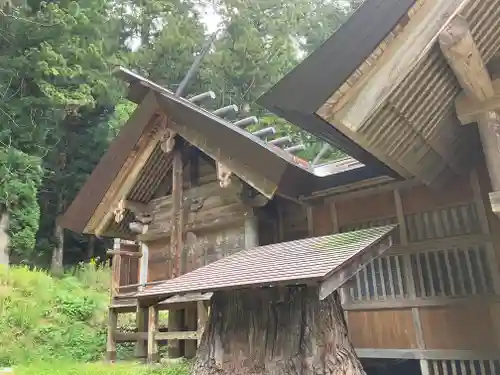 麻績神明宮の本殿・本堂