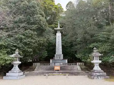 奈良縣護國神社の{uncategorized: "未分類", other: "その他", undefined: "問題あり", building: "その他建物", grave: "お墓", sacred_gate: "鳥居", guardian: "狛犬", statue: "像", buddha: "仏像", history: "歴史", nature: "自然", garden: "庭園", animal: "動物", pagoda: "塔", temizu: "手水舎", mountain_gate: "山門・神門", sanctuary: "本殿・本堂", subordinate: "末社・摂社", art: "芸術", scenery: "景色", jizo: "地蔵", ema: "絵馬", goshuin: "御朱印", omikuji: "おみくじ", items: "授与品その他", amulet: "お守り", goshuincho: "御朱印帳", eats: "食事", festival: "お祭り", votive_dance: "神楽", shichigosan: "七五三参", wedding: "結婚式", experience: "体験その他", initially: "初詣", around: "周辺", anti_infection: "感染症対策"}