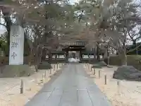 東漸寺の{uncategorized: "未分類", other: "その他", undefined: "問題あり", building: "その他建物", grave: "お墓", sacred_gate: "鳥居", guardian: "狛犬", statue: "像", buddha: "仏像", history: "歴史", nature: "自然", garden: "庭園", animal: "動物", pagoda: "塔", temizu: "手水舎", mountain_gate: "山門・神門", sanctuary: "本殿・本堂", subordinate: "末社・摂社", art: "芸術", scenery: "景色", jizo: "地蔵", ema: "絵馬", goshuin: "御朱印", omikuji: "おみくじ", items: "授与品その他", amulet: "お守り", goshuincho: "御朱印帳", eats: "食事", festival: "お祭り", votive_dance: "神楽", shichigosan: "七五三参", wedding: "結婚式", experience: "体験その他", initially: "初詣", around: "周辺", anti_infection: "感染症対策"}
