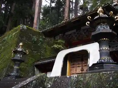 輪王寺の山門・神門