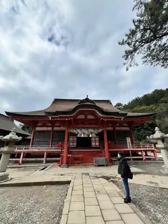 日御碕神社の{uncategorized: "未分類", other: "その他", undefined: "問題あり", building: "その他建物", grave: "お墓", sacred_gate: "鳥居", guardian: "狛犬", statue: "像", buddha: "仏像", history: "歴史", nature: "自然", garden: "庭園", animal: "動物", pagoda: "塔", temizu: "手水舎", mountain_gate: "山門・神門", sanctuary: "本殿・本堂", subordinate: "末社・摂社", art: "芸術", scenery: "景色", jizo: "地蔵", ema: "絵馬", goshuin: "御朱印", omikuji: "おみくじ", items: "授与品その他", amulet: "お守り", goshuincho: "御朱印帳", eats: "食事", festival: "お祭り", votive_dance: "神楽", shichigosan: "七五三参", wedding: "結婚式", experience: "体験その他", initially: "初詣", around: "周辺", anti_infection: "感染症対策"}