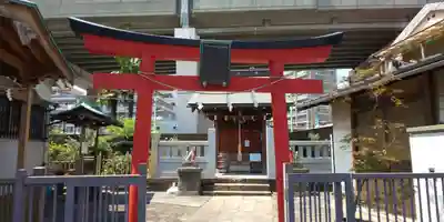 青雲稲荷神社の鳥居