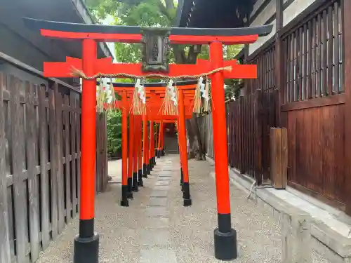 熊野第一王子之宮(堀越神社 摂社)の{uncategorized: "未分類", other: "その他", undefined: "問題あり", building: "その他建物", grave: "お墓", sacred_gate: "鳥居", guardian: "狛犬", statue: "像", buddha: "仏像", history: "歴史", nature: "自然", garden: "庭園", animal: "動物", pagoda: "塔", temizu: "手水舎", mountain_gate: "山門・神門", sanctuary: "本殿・本堂", subordinate: "末社・摂社", art: "芸術", scenery: "景色", jizo: "地蔵", ema: "絵馬", goshuin: "御朱印", omikuji: "おみくじ", items: "授与品その他", amulet: "お守り", goshuincho: "御朱印帳", eats: "食事", festival: "お祭り", votive_dance: "神楽", shichigosan: "七五三参", wedding: "結婚式", experience: "体験その他", initially: "初詣", around: "周辺", anti_infection: "感染症対策"}