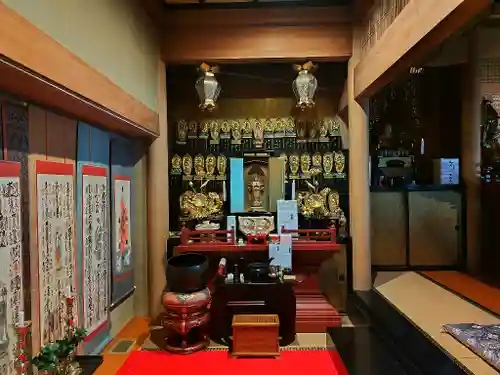 眞言寺の本殿・本堂