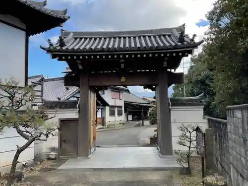 念仏寺の山門