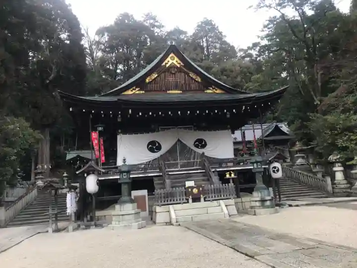 日牟禮八幡宮の本殿・本堂