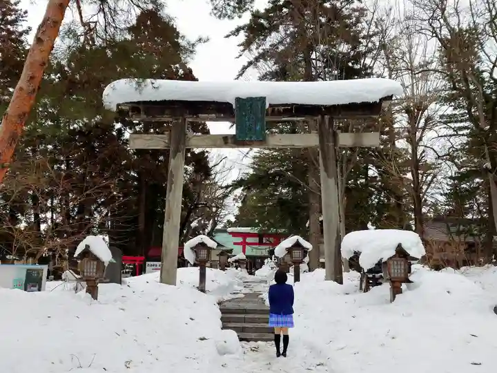 蠶養國神社の鳥居