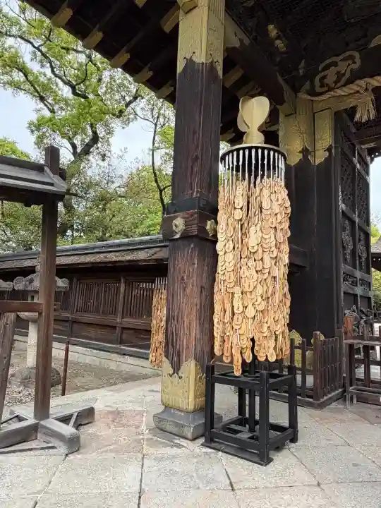豊国神社の{uncategorized: "未分類", other: "その他", undefined: "問題あり", building: "その他建物", grave: "お墓", sacred_gate: "鳥居", guardian: "狛犬", statue: "像", buddha: "仏像", history: "歴史", nature: "自然", garden: "庭園", animal: "動物", pagoda: "塔", temizu: "手水舎", mountain_gate: "山門・神門", sanctuary: "本殿・本堂", subordinate: "末社・摂社", art: "芸術", scenery: "景色", jizo: "地蔵", ema: "絵馬", goshuin: "御朱印", omikuji: "おみくじ", items: "授与品その他", amulet: "お守り", goshuincho: "御朱印帳", eats: "食事", festival: "お祭り", votive_dance: "神楽", shichigosan: "七五三参", wedding: "結婚式", experience: "体験その他", initially: "初詣", around: "周辺", anti_infection: "感染症対策"}