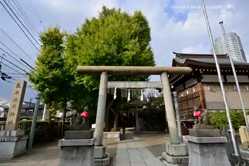 飛木稲荷神社の鳥居