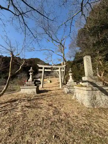 涌泉寺の{uncategorized: "未分類", other: "その他", undefined: "問題あり", building: "その他建物", grave: "お墓", sacred_gate: "鳥居", guardian: "狛犬", statue: "像", buddha: "仏像", history: "歴史", nature: "自然", garden: "庭園", animal: "動物", pagoda: "塔", temizu: "手水舎", mountain_gate: "山門・神門", sanctuary: "本殿・本堂", subordinate: "末社・摂社", art: "芸術", scenery: "景色", jizo: "地蔵", ema: "絵馬", goshuin: "御朱印", omikuji: "おみくじ", items: "授与品その他", amulet: "お守り", goshuincho: "御朱印帳", eats: "食事", festival: "お祭り", votive_dance: "神楽", shichigosan: "七五三参", wedding: "結婚式", experience: "体験その他", initially: "初詣", around: "周辺", anti_infection: "感染症対策"}