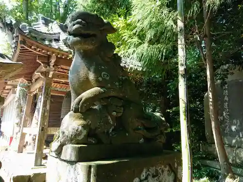 八幡神社の狛犬