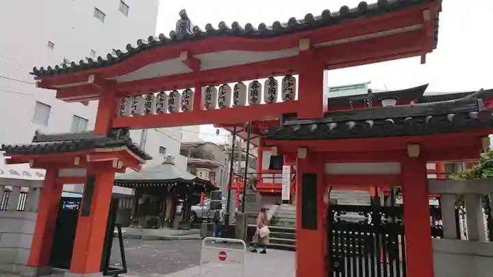 善國寺の山門・神門