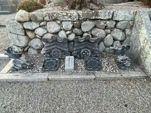 西徳寺の{uncategorized: "未分類", other: "その他", undefined: "問題あり", building: "その他建物", grave: "お墓", sacred_gate: "鳥居", guardian: "狛犬", statue: "像", buddha: "仏像", history: "歴史", nature: "自然", garden: "庭園", animal: "動物", pagoda: "塔", temizu: "手水舎", mountain_gate: "山門・神門", sanctuary: "本殿・本堂", subordinate: "末社・摂社", art: "芸術", scenery: "景色", jizo: "地蔵", ema: "絵馬", goshuin: "御朱印", omikuji: "おみくじ", items: "授与品その他", amulet: "お守り", goshuincho: "御朱印帳", eats: "食事", festival: "お祭り", votive_dance: "神楽", shichigosan: "七五三参", wedding: "結婚式", experience: "体験その他", initially: "初詣", around: "周辺", anti_infection: "感染症対策"}