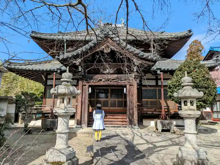 法徳寺の本殿・本堂
