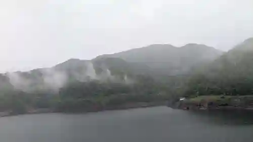 糠平電源神社の景色