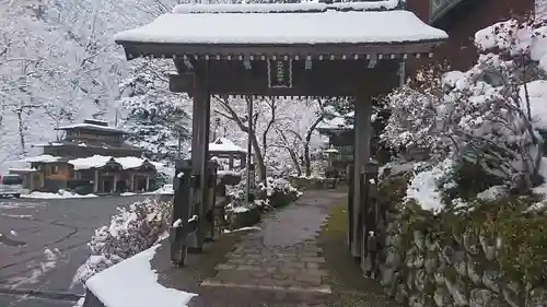 日向見薬師堂の山門・神門