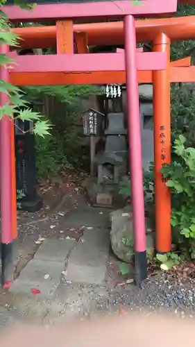 栗川稲荷神社の末社