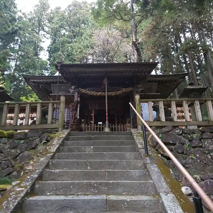 日光大室高龗神社の本殿・本堂