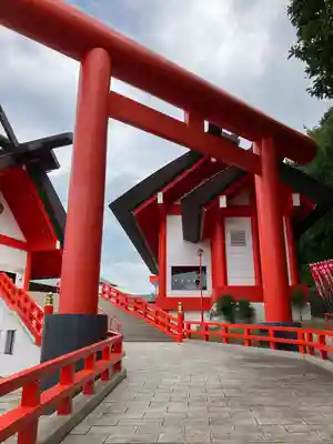 宝徳山稲荷大社(新潟県)