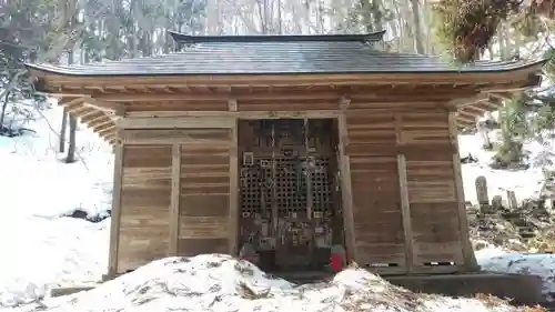 犬の宮猫の宮の本殿・本堂