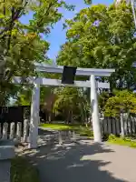 亀田八幡宮の{uncategorized: "未分類", other: "その他", undefined: "問題あり", building: "その他建物", grave: "お墓", sacred_gate: "鳥居", guardian: "狛犬", statue: "像", buddha: "仏像", history: "歴史", nature: "自然", garden: "庭園", animal: "動物", pagoda: "塔", temizu: "手水舎", mountain_gate: "山門・神門", sanctuary: "本殿・本堂", subordinate: "末社・摂社", art: "芸術", scenery: "景色", jizo: "地蔵", ema: "絵馬", goshuin: "御朱印", omikuji: "おみくじ", items: "授与品その他", amulet: "お守り", goshuincho: "御朱印帳", eats: "食事", festival: "お祭り", votive_dance: "神楽", shichigosan: "七五三参", wedding: "結婚式", experience: "体験その他", initially: "初詣", around: "周辺", anti_infection: "感染症対策"}