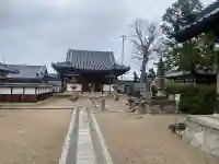 本光明寺の{uncategorized: "未分類", other: "その他", undefined: "問題あり", building: "その他建物", grave: "お墓", sacred_gate: "鳥居", guardian: "狛犬", statue: "像", buddha: "仏像", history: "歴史", nature: "自然", garden: "庭園", animal: "動物", pagoda: "塔", temizu: "手水舎", mountain_gate: "山門・神門", sanctuary: "本殿・本堂", subordinate: "末社・摂社", art: "芸術", scenery: "景色", jizo: "地蔵", ema: "絵馬", goshuin: "御朱印", omikuji: "おみくじ", items: "授与品その他", amulet: "お守り", goshuincho: "御朱印帳", eats: "食事", festival: "お祭り", votive_dance: "神楽", shichigosan: "七五三参", wedding: "結婚式", experience: "体験その他", initially: "初詣", around: "周辺", anti_infection: "感染症対策"}