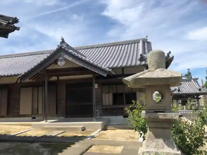 湊口神社の本殿