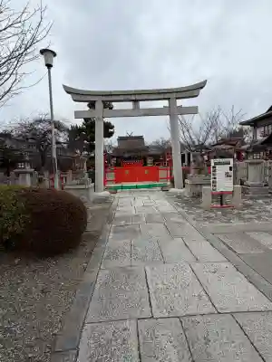 車折神社の{uncategorized: "未分類", other: "その他", undefined: "問題あり", building: "その他建物", grave: "お墓", sacred_gate: "鳥居", guardian: "狛犬", statue: "像", buddha: "仏像", history: "歴史", nature: "自然", garden: "庭園", animal: "動物", pagoda: "塔", temizu: "手水舎", mountain_gate: "山門・神門", sanctuary: "本殿・本堂", subordinate: "末社・摂社", art: "芸術", scenery: "景色", jizo: "地蔵", ema: "絵馬", goshuin: "御朱印", omikuji: "おみくじ", items: "授与品その他", amulet: "お守り", goshuincho: "御朱印帳", eats: "食事", festival: "お祭り", votive_dance: "神楽", shichigosan: "七五三参", wedding: "結婚式", experience: "体験その他", initially: "初詣", around: "周辺", anti_infection: "感染症対策"}