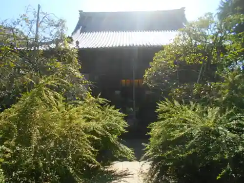 宝戒寺の本殿・本堂