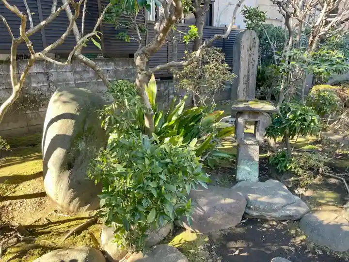 本納寺の{uncategorized: "未分類", other: "その他", undefined: "問題あり", building: "その他建物", grave: "お墓", sacred_gate: "鳥居", guardian: "狛犬", statue: "像", buddha: "仏像", history: "歴史", nature: "自然", garden: "庭園", animal: "動物", pagoda: "塔", temizu: "手水舎", mountain_gate: "山門・神門", sanctuary: "本殿・本堂", subordinate: "末社・摂社", art: "芸術", scenery: "景色", jizo: "地蔵", ema: "絵馬", goshuin: "御朱印", omikuji: "おみくじ", items: "授与品その他", amulet: "お守り", goshuincho: "御朱印帳", eats: "食事", festival: "お祭り", votive_dance: "神楽", shichigosan: "七五三参", wedding: "結婚式", experience: "体験その他", initially: "初詣", around: "周辺", anti_infection: "感染症対策"}