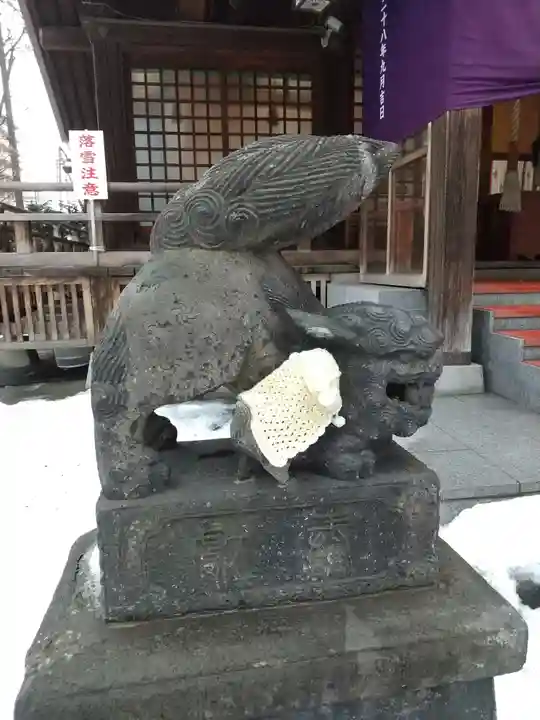 北海道神宮頓宮の狛犬