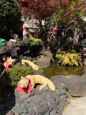 京濱伏見稲荷神社の{uncategorized: "未分類", other: "その他", undefined: "問題あり", building: "その他建物", grave: "お墓", sacred_gate: "鳥居", guardian: "狛犬", statue: "像", buddha: "仏像", history: "歴史", nature: "自然", garden: "庭園", animal: "動物", pagoda: "塔", temizu: "手水舎", mountain_gate: "山門・神門", sanctuary: "本殿・本堂", subordinate: "末社・摂社", art: "芸術", scenery: "景色", jizo: "地蔵", ema: "絵馬", goshuin: "御朱印", omikuji: "おみくじ", items: "授与品その他", amulet: "お守り", goshuincho: "御朱印帳", eats: "食事", festival: "お祭り", votive_dance: "神楽", shichigosan: "七五三参", wedding: "結婚式", experience: "体験その他", initially: "初詣", around: "周辺", anti_infection: "感染症対策"}