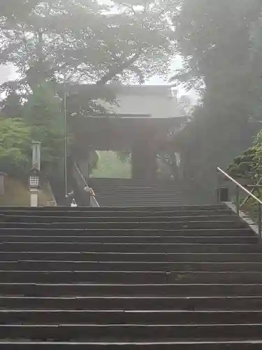 志波彦神社・鹽竈神社の山門・神門