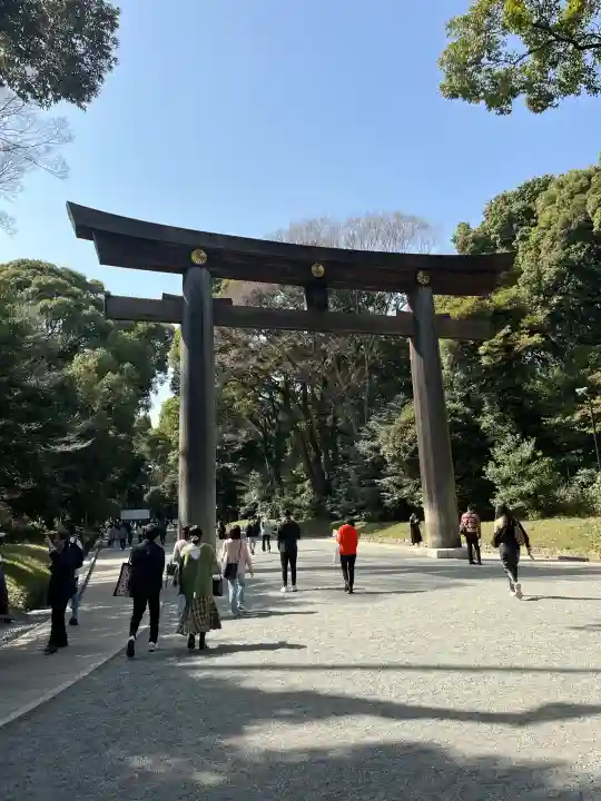明治神宮の{uncategorized: "未分類", other: "その他", undefined: "問題あり", building: "その他建物", grave: "お墓", sacred_gate: "鳥居", guardian: "狛犬", statue: "像", buddha: "仏像", history: "歴史", nature: "自然", garden: "庭園", animal: "動物", pagoda: "塔", temizu: "手水舎", mountain_gate: "山門・神門", sanctuary: "本殿・本堂", subordinate: "末社・摂社", art: "芸術", scenery: "景色", jizo: "地蔵", ema: "絵馬", goshuin: "御朱印", omikuji: "おみくじ", items: "授与品その他", amulet: "お守り", goshuincho: "御朱印帳", eats: "食事", festival: "お祭り", votive_dance: "神楽", shichigosan: "七五三参", wedding: "結婚式", experience: "体験その他", initially: "初詣", around: "周辺", anti_infection: "感染症対策"}