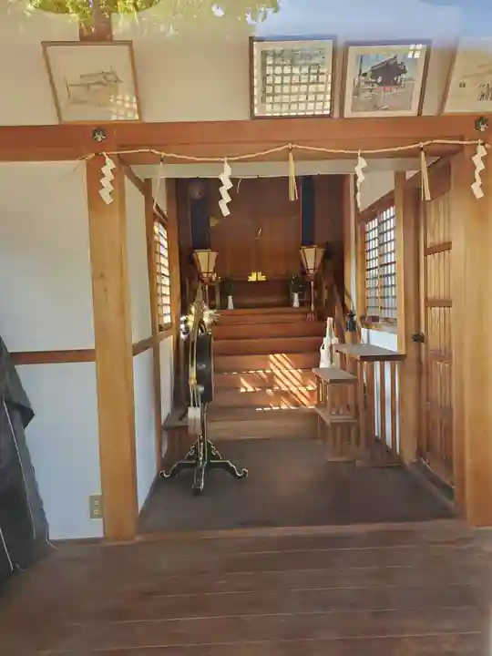 出新田岡神社の本殿・本堂