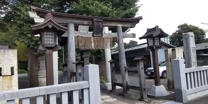 西窪稲荷神社の鳥居