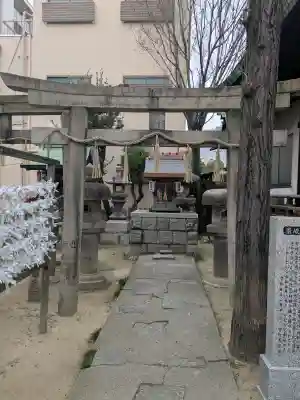 河堀稲生神社の{uncategorized: "未分類", other: "その他", undefined: "問題あり", building: "その他建物", grave: "お墓", sacred_gate: "鳥居", guardian: "狛犬", statue: "像", buddha: "仏像", history: "歴史", nature: "自然", garden: "庭園", animal: "動物", pagoda: "塔", temizu: "手水舎", mountain_gate: "山門・神門", sanctuary: "本殿・本堂", subordinate: "末社・摂社", art: "芸術", scenery: "景色", jizo: "地蔵", ema: "絵馬", goshuin: "御朱印", omikuji: "おみくじ", items: "授与品その他", amulet: "お守り", goshuincho: "御朱印帳", eats: "食事", festival: "お祭り", votive_dance: "神楽", shichigosan: "七五三参", wedding: "結婚式", experience: "体験その他", initially: "初詣", around: "周辺", anti_infection: "感染症対策"}