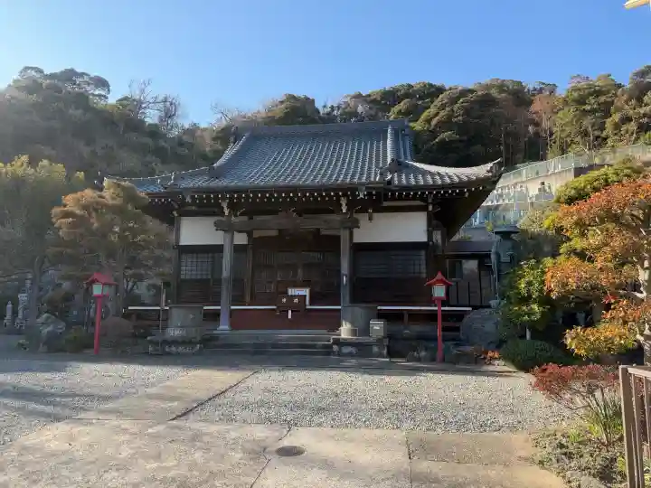 玉泉寺の{uncategorized: "未分類", other: "その他", undefined: "問題あり", building: "その他建物", grave: "お墓", sacred_gate: "鳥居", guardian: "狛犬", statue: "像", buddha: "仏像", history: "歴史", nature: "自然", garden: "庭園", animal: "動物", pagoda: "塔", temizu: "手水舎", mountain_gate: "山門・神門", sanctuary: "本殿・本堂", subordinate: "末社・摂社", art: "芸術", scenery: "景色", jizo: "地蔵", ema: "絵馬", goshuin: "御朱印", omikuji: "おみくじ", items: "授与品その他", amulet: "お守り", goshuincho: "御朱印帳", eats: "食事", festival: "お祭り", votive_dance: "神楽", shichigosan: "七五三参", wedding: "結婚式", experience: "体験その他", initially: "初詣", around: "周辺", anti_infection: "感染症対策"}