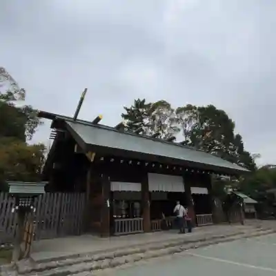 伊勢山皇大神宮の{uncategorized: "未分類", other: "その他", undefined: "問題あり", building: "その他建物", grave: "お墓", sacred_gate: "鳥居", guardian: "狛犬", statue: "像", buddha: "仏像", history: "歴史", nature: "自然", garden: "庭園", animal: "動物", pagoda: "塔", temizu: "手水舎", mountain_gate: "山門・神門", sanctuary: "本殿・本堂", subordinate: "末社・摂社", art: "芸術", scenery: "景色", jizo: "地蔵", ema: "絵馬", goshuin: "御朱印", omikuji: "おみくじ", items: "授与品その他", amulet: "お守り", goshuincho: "御朱印帳", eats: "食事", festival: "お祭り", votive_dance: "神楽", shichigosan: "七五三参", wedding: "結婚式", experience: "体験その他", initially: "初詣", around: "周辺", anti_infection: "感染症対策"}