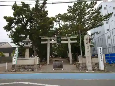 手筒花火発祥の地 吉田神社の鳥居
