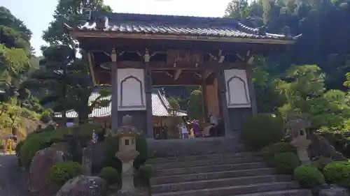 東林寺の山門