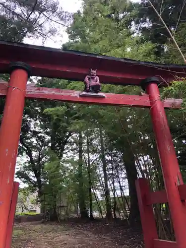 三柱神社の鳥居