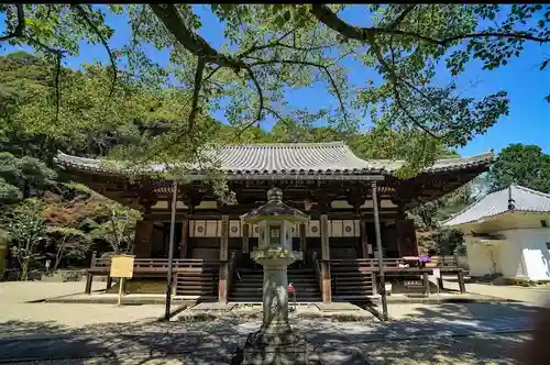 霊山寺の本殿