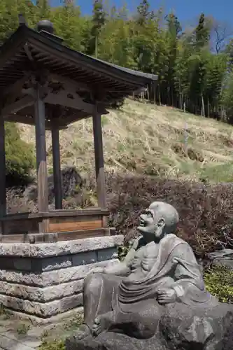 東林寺の像