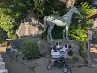 駒木諏訪神社の{uncategorized: "未分類", other: "その他", undefined: "問題あり", building: "その他建物", grave: "お墓", sacred_gate: "鳥居", guardian: "狛犬", statue: "像", buddha: "仏像", history: "歴史", nature: "自然", garden: "庭園", animal: "動物", pagoda: "塔", temizu: "手水舎", mountain_gate: "山門・神門", sanctuary: "本殿・本堂", subordinate: "末社・摂社", art: "芸術", scenery: "景色", jizo: "地蔵", ema: "絵馬", goshuin: "御朱印", omikuji: "おみくじ", items: "授与品その他", amulet: "お守り", goshuincho: "御朱印帳", eats: "食事", festival: "お祭り", votive_dance: "神楽", shichigosan: "七五三参", wedding: "結婚式", experience: "体験その他", initially: "初詣", around: "周辺", anti_infection: "感染症対策"}