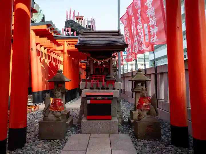 東京羽田 穴守稲荷神社の{uncategorized: "未分類", other: "その他", undefined: "問題あり", building: "その他建物", grave: "お墓", sacred_gate: "鳥居", guardian: "狛犬", statue: "像", buddha: "仏像", history: "歴史", nature: "自然", garden: "庭園", animal: "動物", pagoda: "塔", temizu: "手水舎", mountain_gate: "山門・神門", sanctuary: "本殿・本堂", subordinate: "末社・摂社", art: "芸術", scenery: "景色", jizo: "地蔵", ema: "絵馬", goshuin: "御朱印", omikuji: "おみくじ", items: "授与品その他", amulet: "お守り", goshuincho: "御朱印帳", eats: "食事", festival: "お祭り", votive_dance: "神楽", shichigosan: "七五三参", wedding: "結婚式", experience: "体験その他", initially: "初詣", around: "周辺", anti_infection: "感染症対策"}