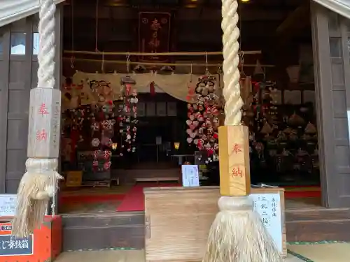 春日神社の{uncategorized: "未分類", other: "その他", undefined: "問題あり", building: "その他建物", grave: "お墓", sacred_gate: "鳥居", guardian: "狛犬", statue: "像", buddha: "仏像", history: "歴史", nature: "自然", garden: "庭園", animal: "動物", pagoda: "塔", temizu: "手水舎", mountain_gate: "山門・神門", sanctuary: "本殿・本堂", subordinate: "末社・摂社", art: "芸術", scenery: "景色", jizo: "地蔵", ema: "絵馬", goshuin: "御朱印", omikuji: "おみくじ", items: "授与品その他", amulet: "お守り", goshuincho: "御朱印帳", eats: "食事", festival: "お祭り", votive_dance: "神楽", shichigosan: "七五三参", wedding: "結婚式", experience: "体験その他", initially: "初詣", around: "周辺", anti_infection: "感染症対策"}