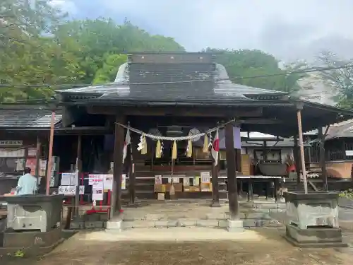 賀茂別雷神社の{uncategorized: "未分類", other: "その他", undefined: "問題あり", building: "その他建物", grave: "お墓", sacred_gate: "鳥居", guardian: "狛犬", statue: "像", buddha: "仏像", history: "歴史", nature: "自然", garden: "庭園", animal: "動物", pagoda: "塔", temizu: "手水舎", mountain_gate: "山門・神門", sanctuary: "本殿・本堂", subordinate: "末社・摂社", art: "芸術", scenery: "景色", jizo: "地蔵", ema: "絵馬", goshuin: "御朱印", omikuji: "おみくじ", items: "授与品その他", amulet: "お守り", goshuincho: "御朱印帳", eats: "食事", festival: "お祭り", votive_dance: "神楽", shichigosan: "七五三参", wedding: "結婚式", experience: "体験その他", initially: "初詣", around: "周辺", anti_infection: "感染症対策"}